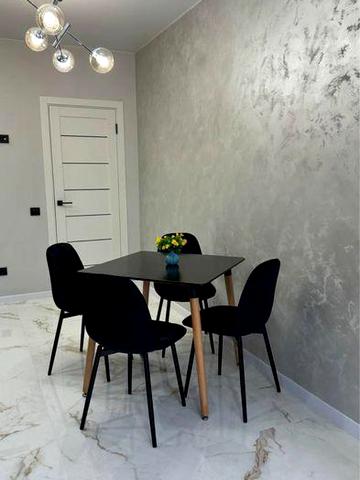 парк ЖОВТНЕВИЙ! Шикарна 1-кім VIPновобудРІВНЕНСЬКА(балкон, ГАРДЕРОБНА)