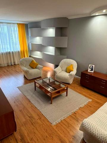 Голосіївський просп. (40-річчя Жовтня), 68