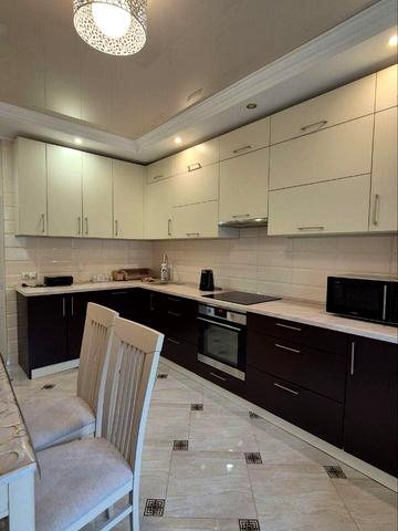 Бориса Гмирі вул., 12-Б