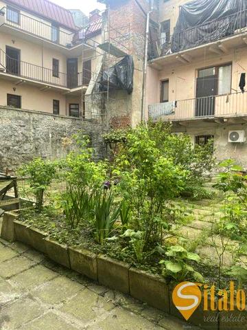 Продаж 4 кімнатної квартири, центр, вулиця Яна Жижки