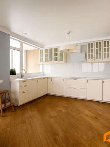 Європейського Союзу просп. (Правди), 41-А