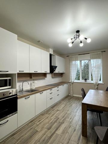 Прикордонна вул., 24