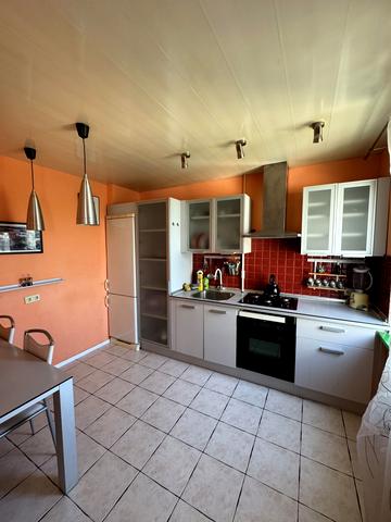 Холодильна вул., 79