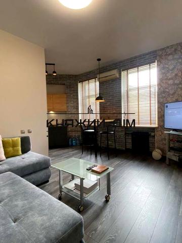 Шовковична вул., 18-Б