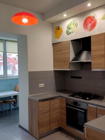 Богдана Хмельницького вул., 9-Б