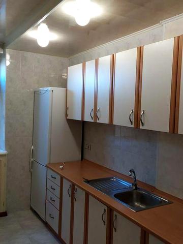 Сдам долгосрочно СВОЮ, без посредников 3х-к. кв. 7ст. Б. Фонтана