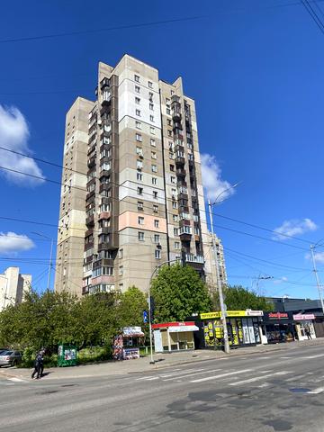 Святошинська вул., 4