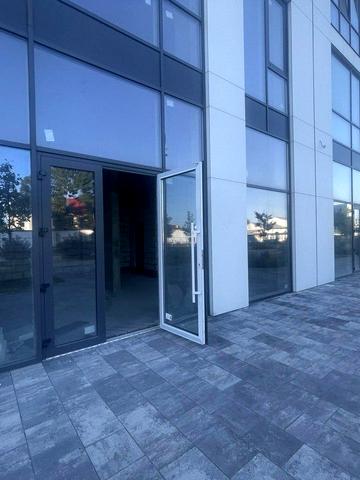 Богдана Хмельницького вул., 207