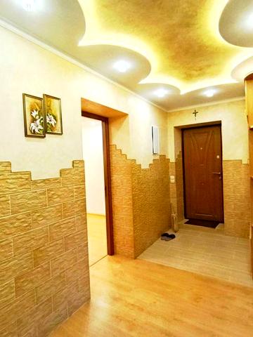 Продається ЧОТИРЬОХКІМНАТНА  квартира в центрі Самбора!