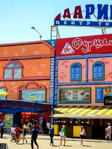 СДАМ !!! ХОРОШЕНЬКУЮ 1 км.,36/18/7, на Матеюка 9,метро ЛЕСНАЯ.