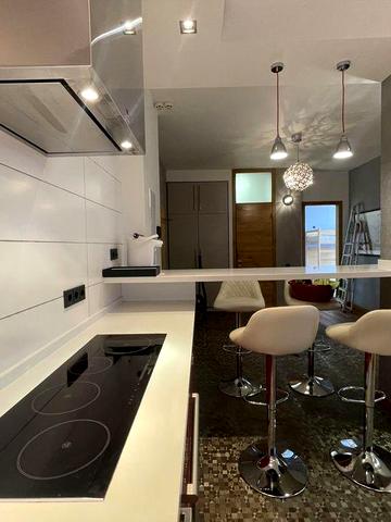 Оренда 3к студії Ломоносова 71-З Сонячна Брама 85м2