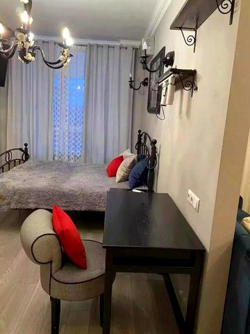 Каховська вул., 60