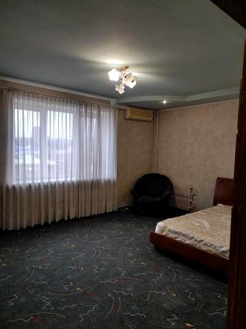 Продается  2 кiм.квартира м.Метро Захисникiв Украiни