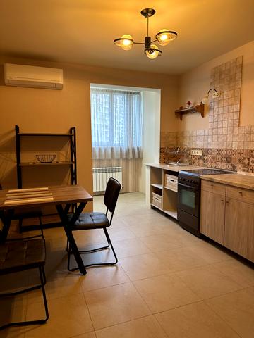 Юлії Здановської вул. (Ломоносова), 85