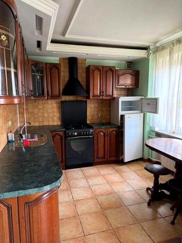 Оренда 3 кімнатної квартири на Жовтневій