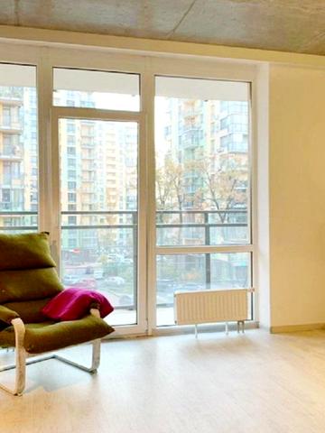 Анатолія Петрицького вул., 13