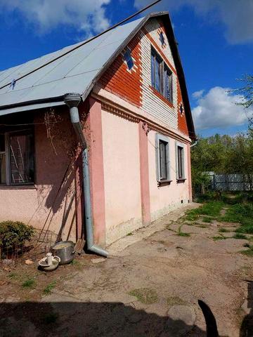 Продаж будинку біля річки з великою ділянкою!