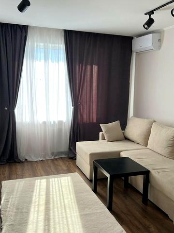 Вишняківська вул., 2