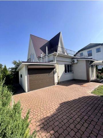 Оренда будинку  в центрі міста