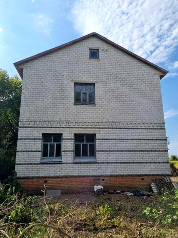 Мала Дівиця, Будинок двоповерховий