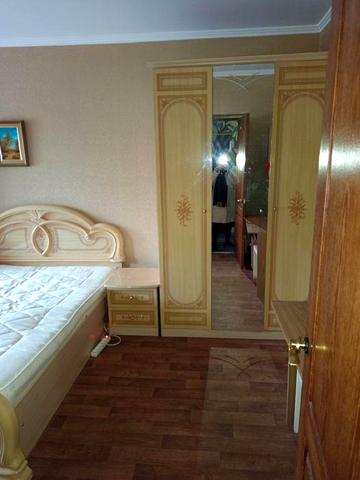 Хорошая однушка на Бульваре Вечерний.Оплата помесячно.Заселим сразу.