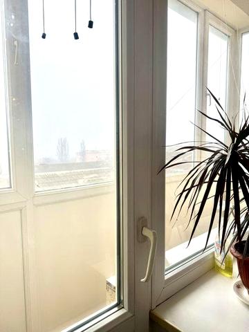 Продам Двокімнатна квартиру з АГВ, Центр!