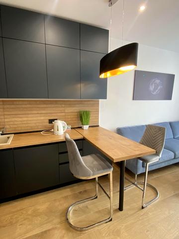 Ділова вул. (Димитрова), 1/2