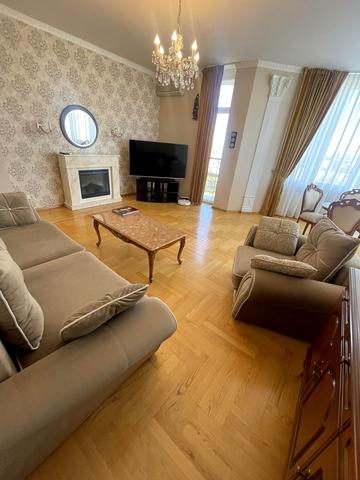 Молдовська вул. (Молдавська), 2