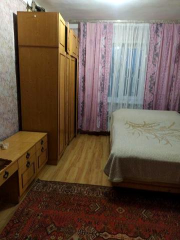 Здаю в оренду півбудинку