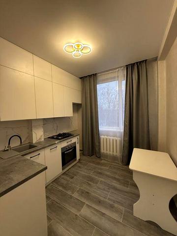 Продам 2-ком квартиру р-он Солнечной