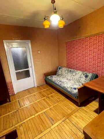 Здається  3-х кімнатна квартира .БЕЗ РЕМОНТУ