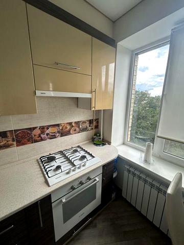 Продаж 2-к квартири на Печерську, Чигоріна 61, метро Печерськ