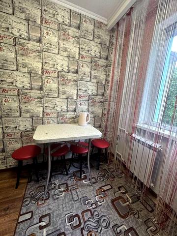 Здам 3 кімнатну квартиру 173 квартал (1 кімната зачинена)