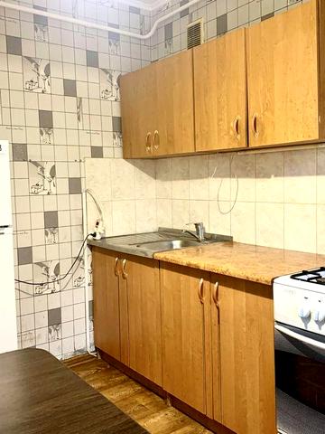 Продається 1 кімн квартира піски 2 поверх південний