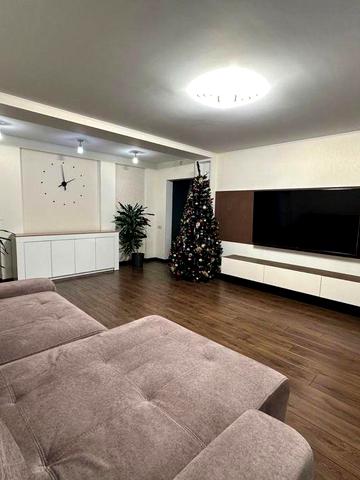 Продаж 3-х кімнатної квартири з якісним ремонтом в Броварах ЖК Атлант