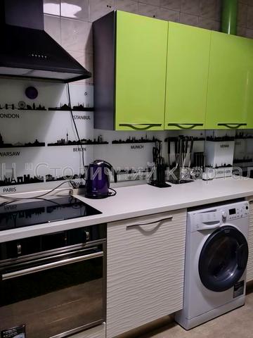 Миколи Василенка вул., 1