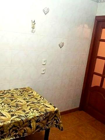 Продається трикімнатна квартира на 3му повесі ЖК Чернігівський квартал