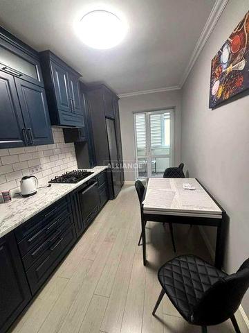 Оренда 2 км квартири в новобудові біля центру