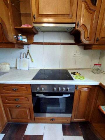 3-к. метро Харківська, вул. Вишняківська 6а