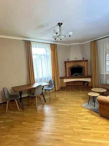 Оренда танхаус біля лісу та метро