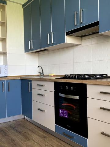 Липова Алея вул., 15