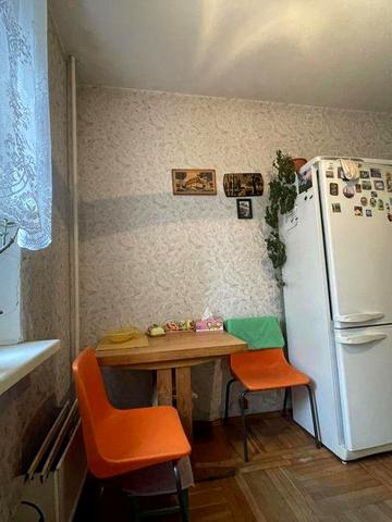 Аренда 3к квартирым Сырец 10мин езды. м Нивки