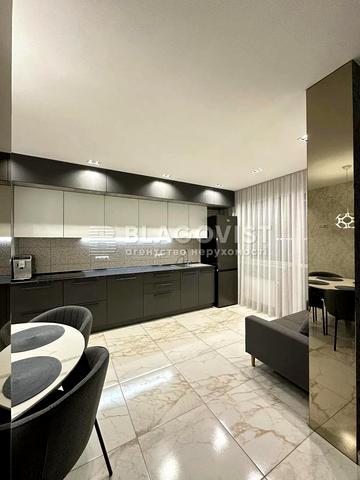 Софії Русової вул., 5