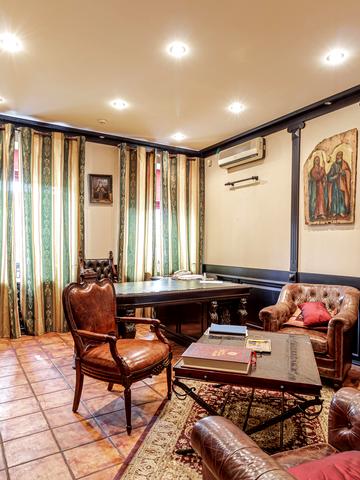 Інститутська вул., 24/7