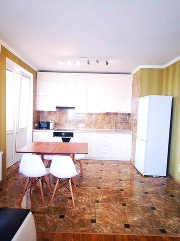 м. Деміївська; Феодосійська, 3В евродвушка з ремонтом. Без комісії