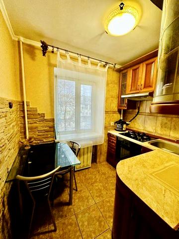 Оренда 3 х кімн. квартири біля метро Дарниця.