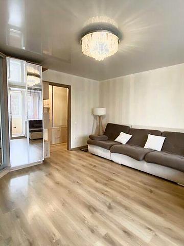 Продаж 3к Квартира Небесної Сотні (Маршала Жукова) проспект