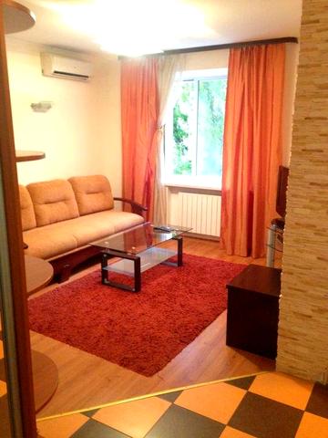 1- кімнатна, Центр, Печерськ, метро Печерська, вул. Рибальська 8