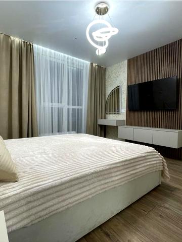 Літературна вул., 10