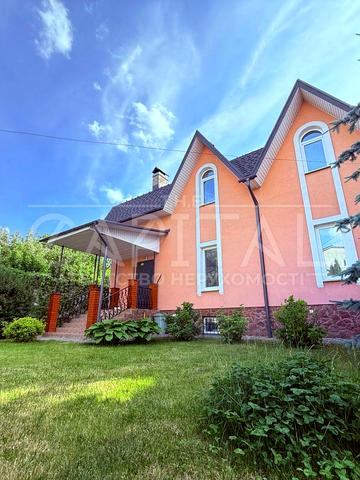 Листопадна вул.